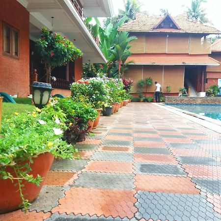 Hotel Nikhil Ayurvedic Heritage Varkala Exterior foto