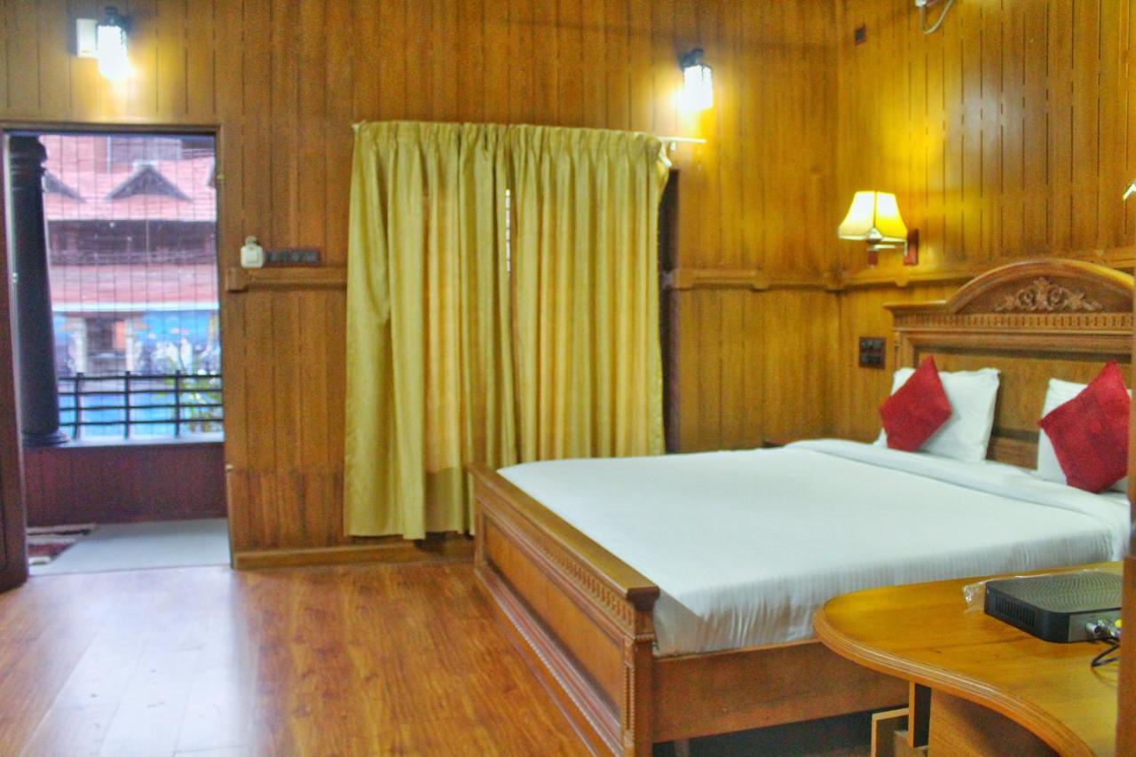 Hotel Nikhil Ayurvedic Heritage Varkala Exterior foto
